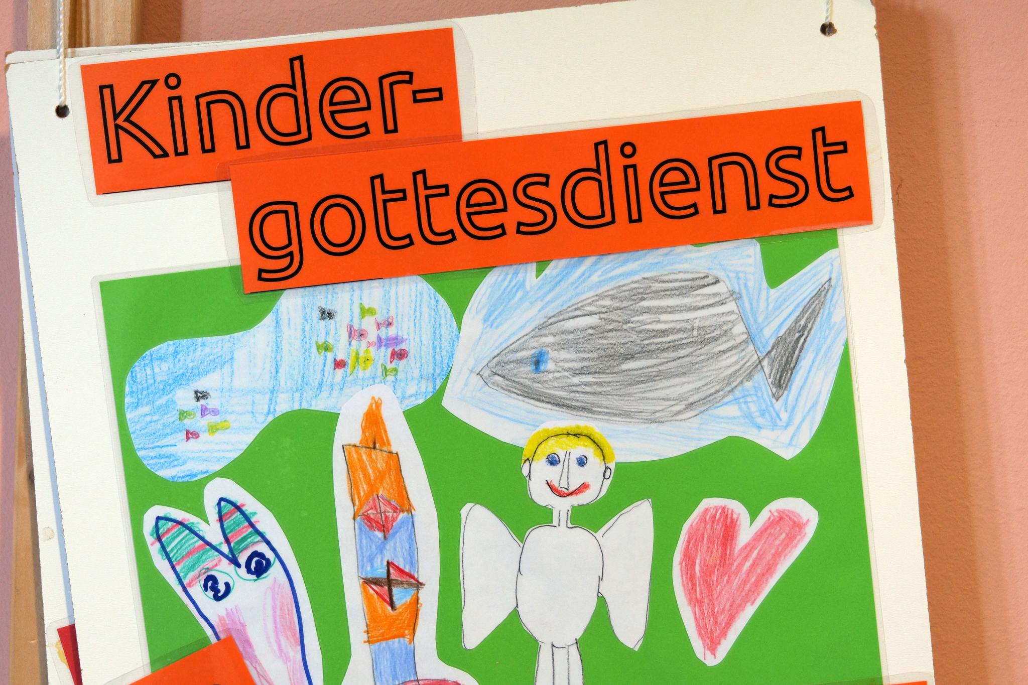 1049_kindergottesdienst_schild_by_peter_weidemann_pfarrbriefservice